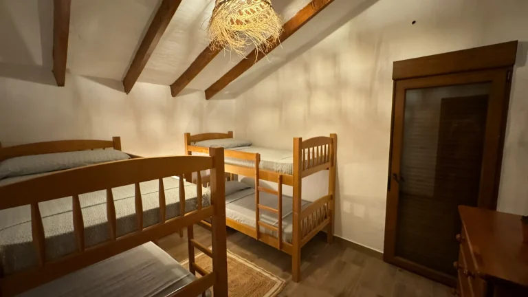 8f4d1f_0686720bd9ab41c398b5d18ff2f53f33~mv2