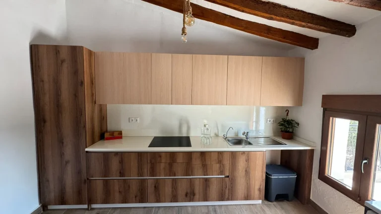 8f4d1f_0b84d8a0547e41f6bde2ec6de0bfee8b~mv2