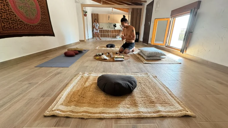 8f4d1f_135dfadbded54573bb17061c1b992ca4~mv2